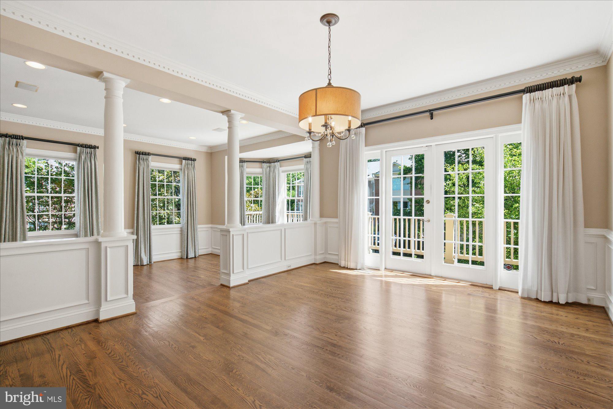 GRESHAM PLACE - Residential