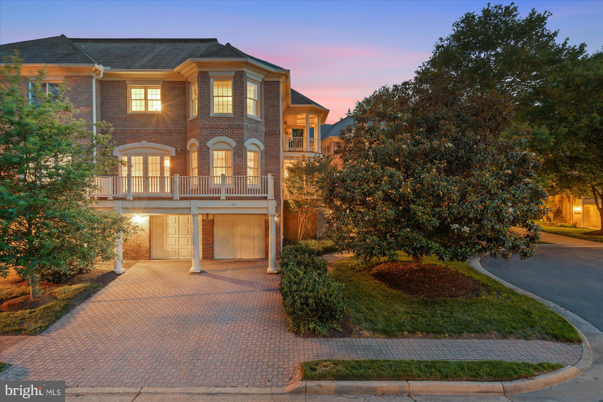 GRESHAM PLACE - Residential
