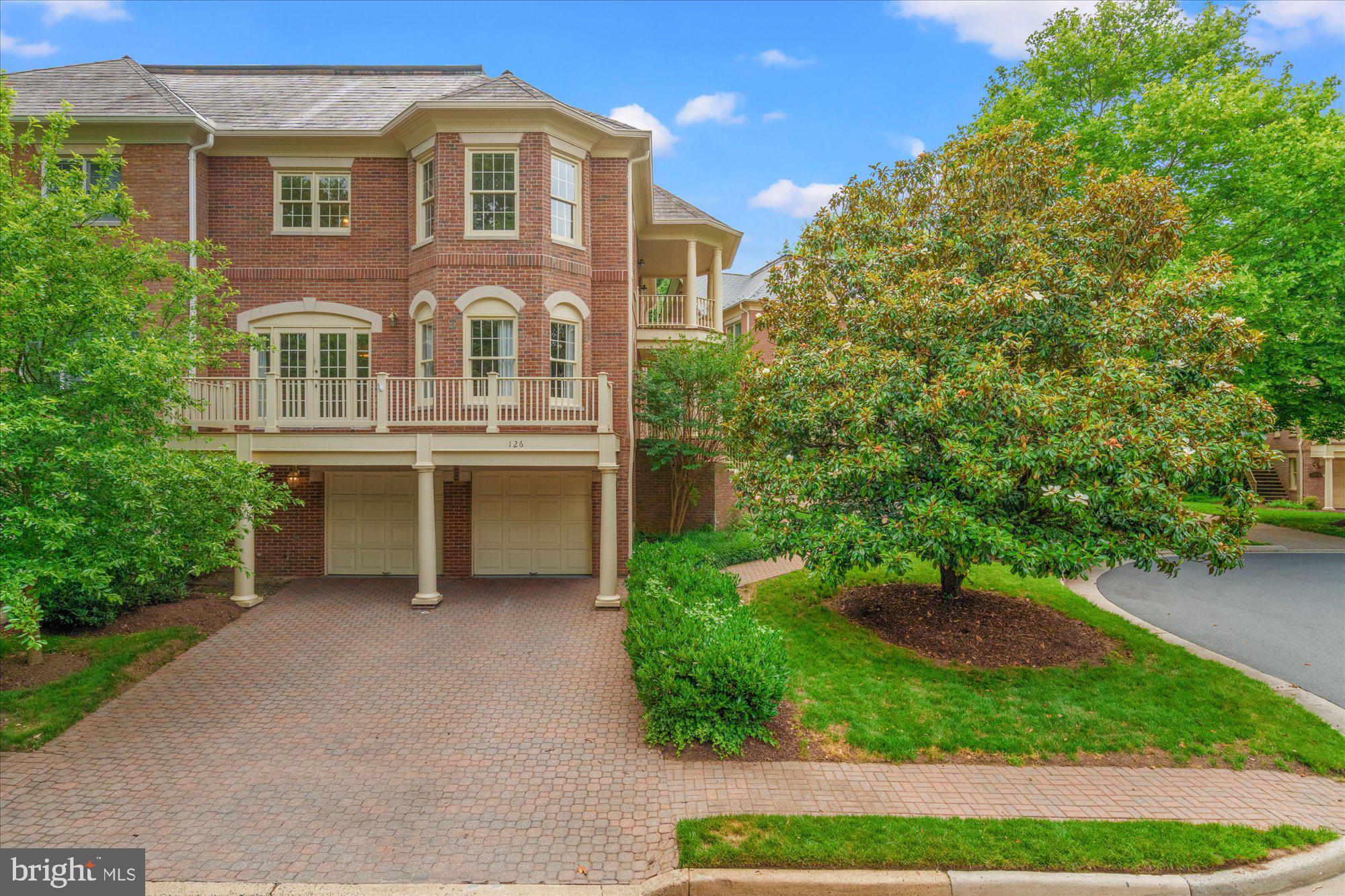 GRESHAM PLACE - Residential