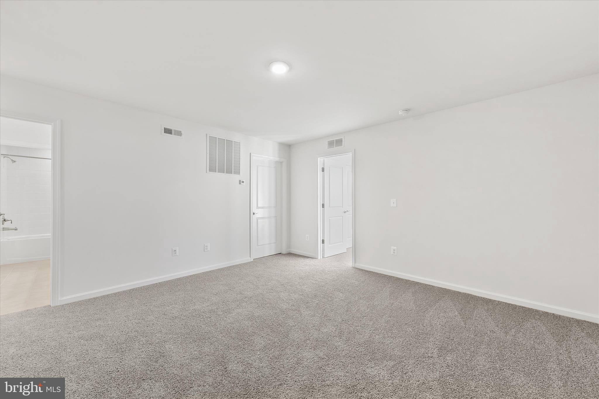 SILVER WOODS - Residential