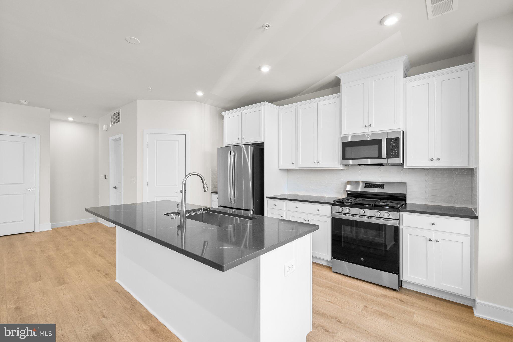 DEMOTT & SILVER - Residential