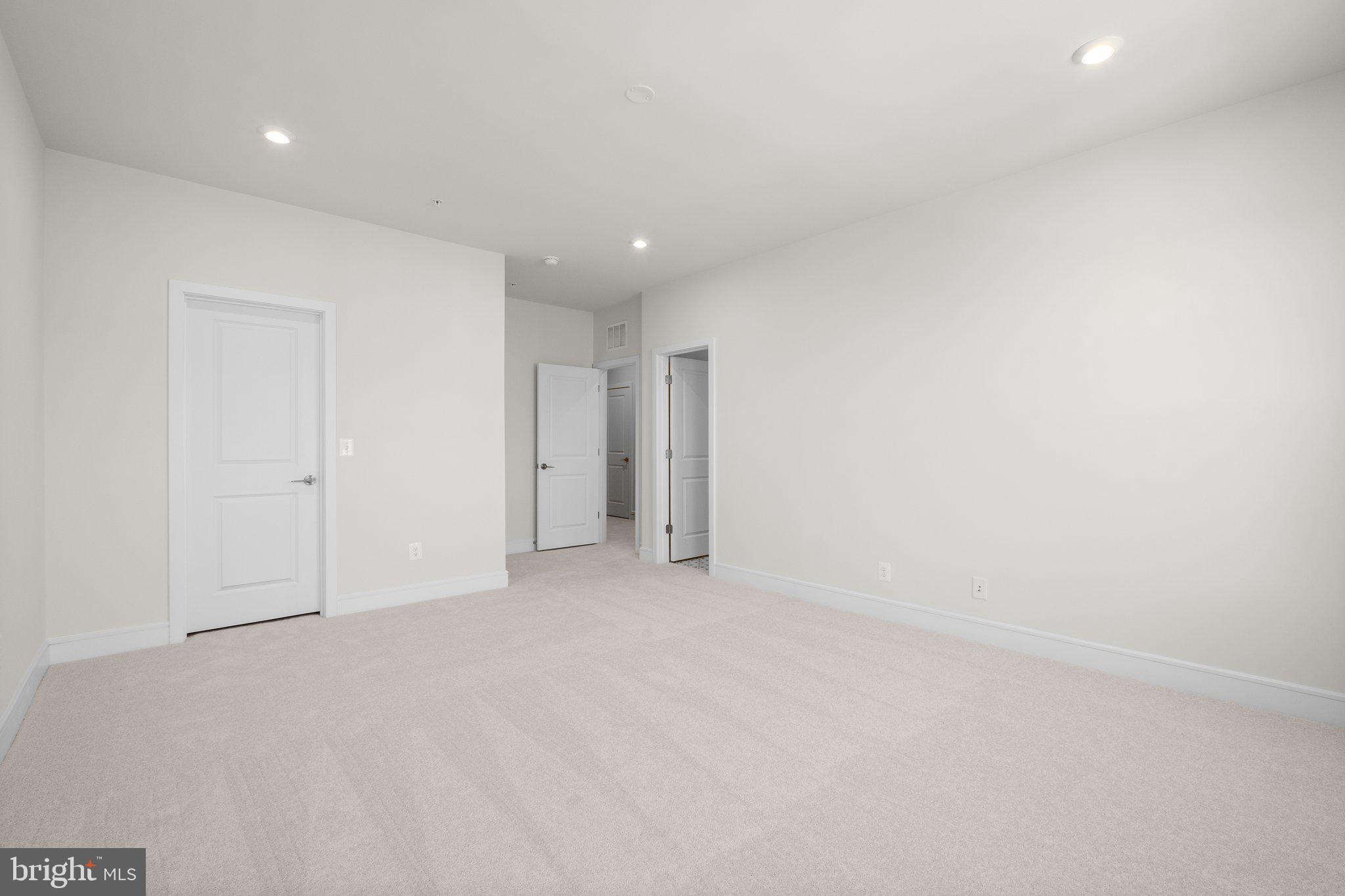 DEMOTT & SILVER - Residential