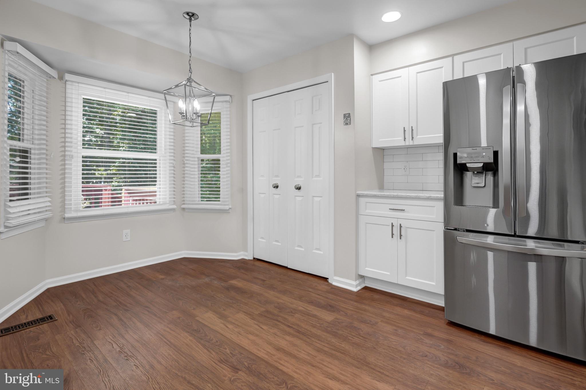 LONGWOOD KNOLLS - Residential
