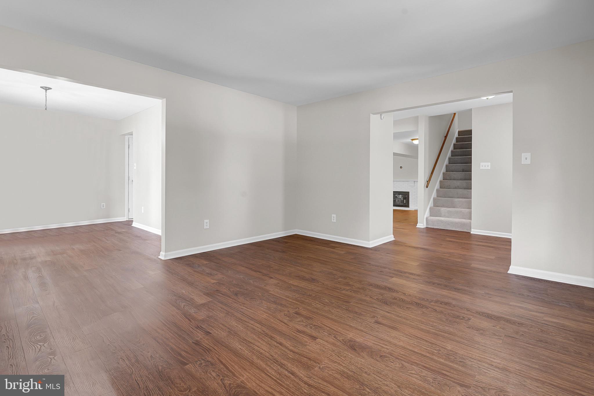 LONGWOOD KNOLLS - Residential