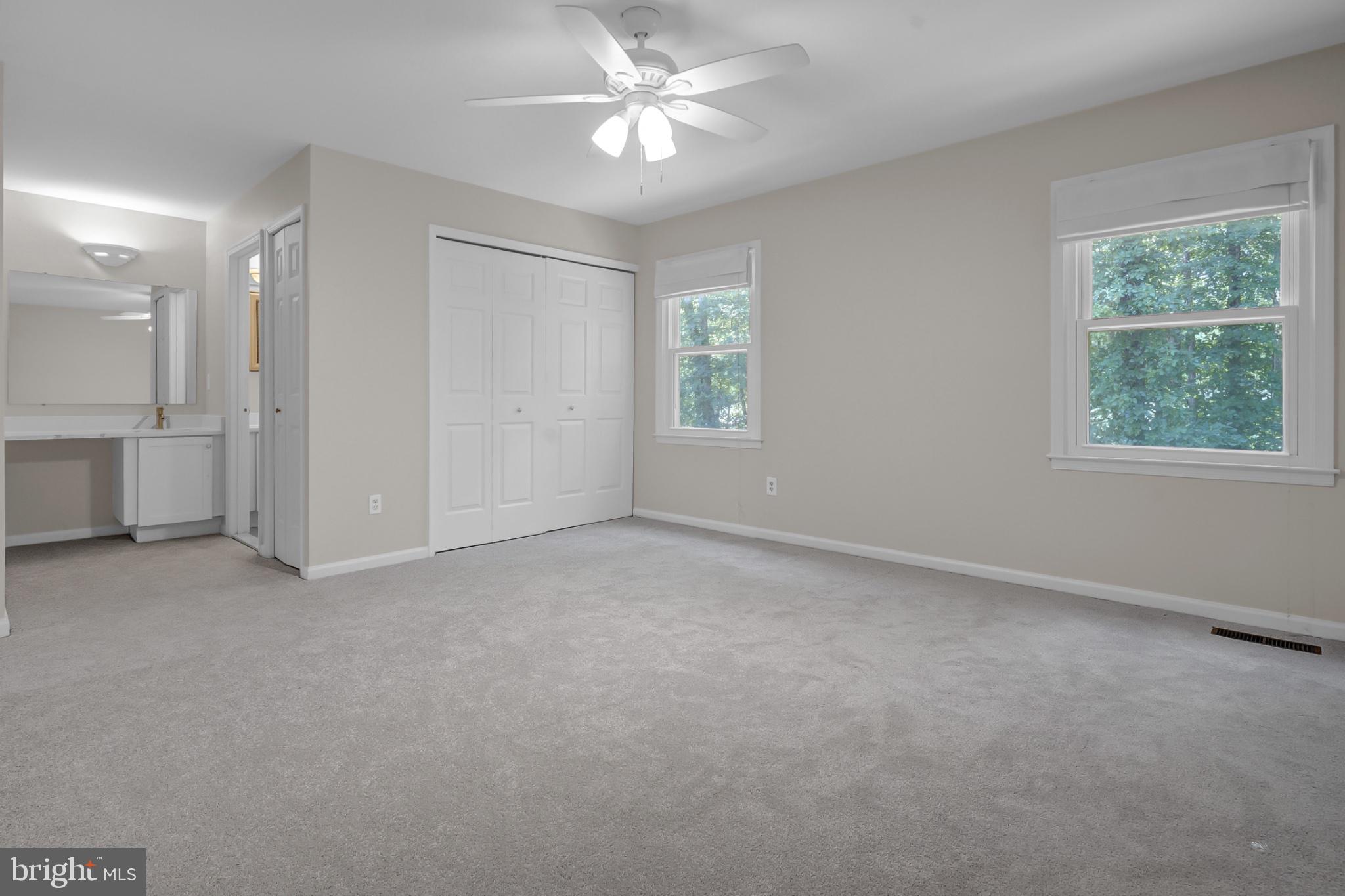 LONGWOOD KNOLLS - Residential