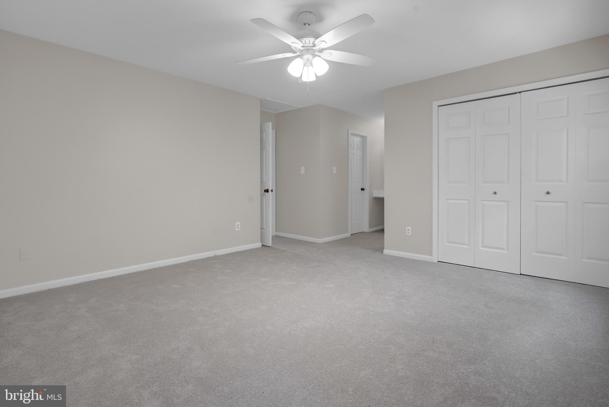 LONGWOOD KNOLLS - Residential