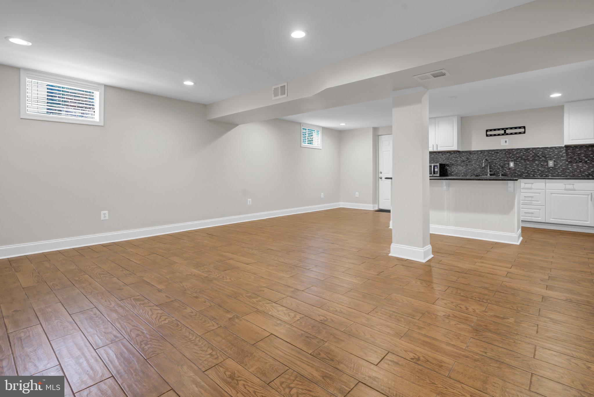 LONGWOOD KNOLLS - Residential