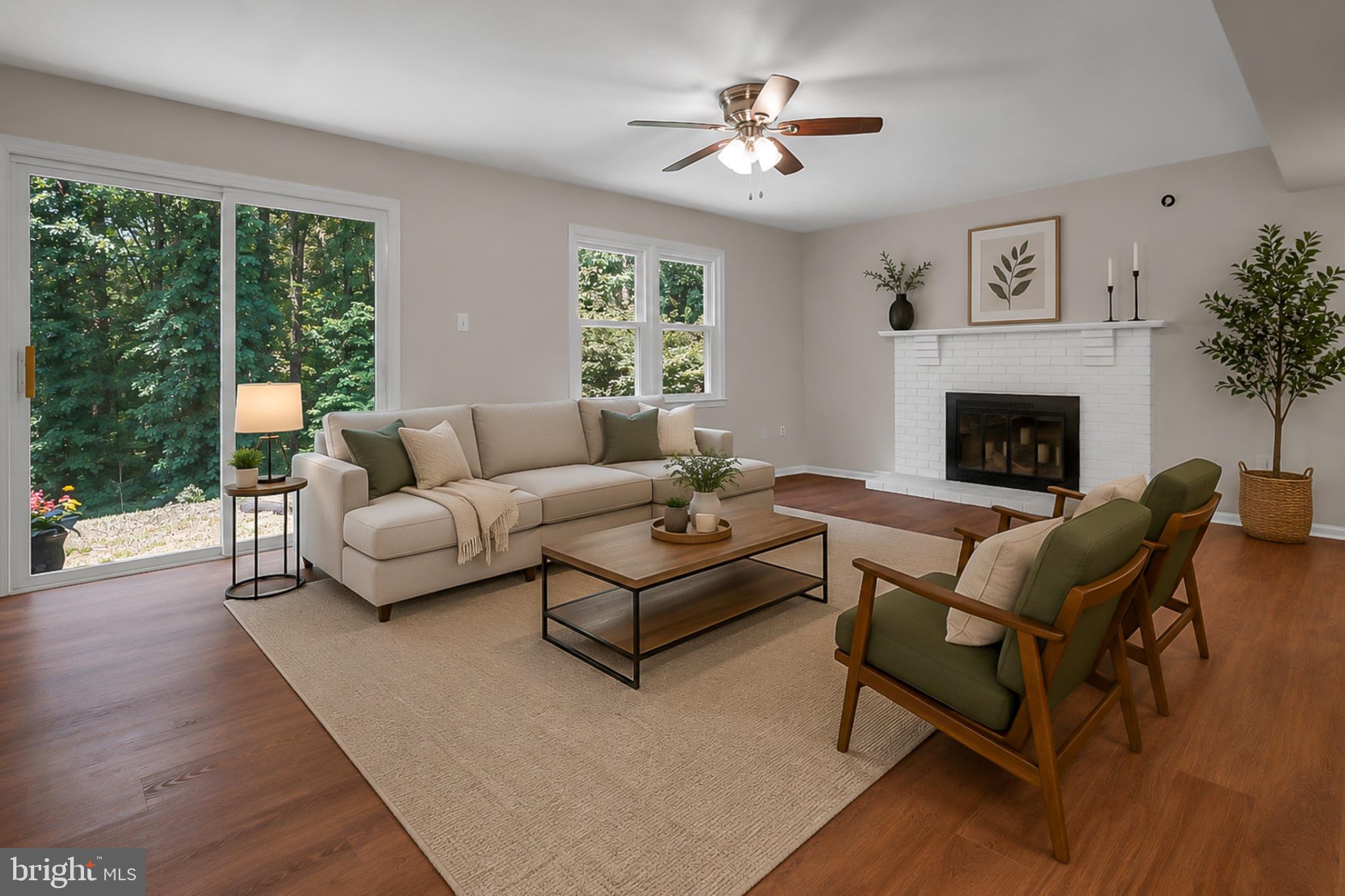 LONGWOOD KNOLLS - Residential