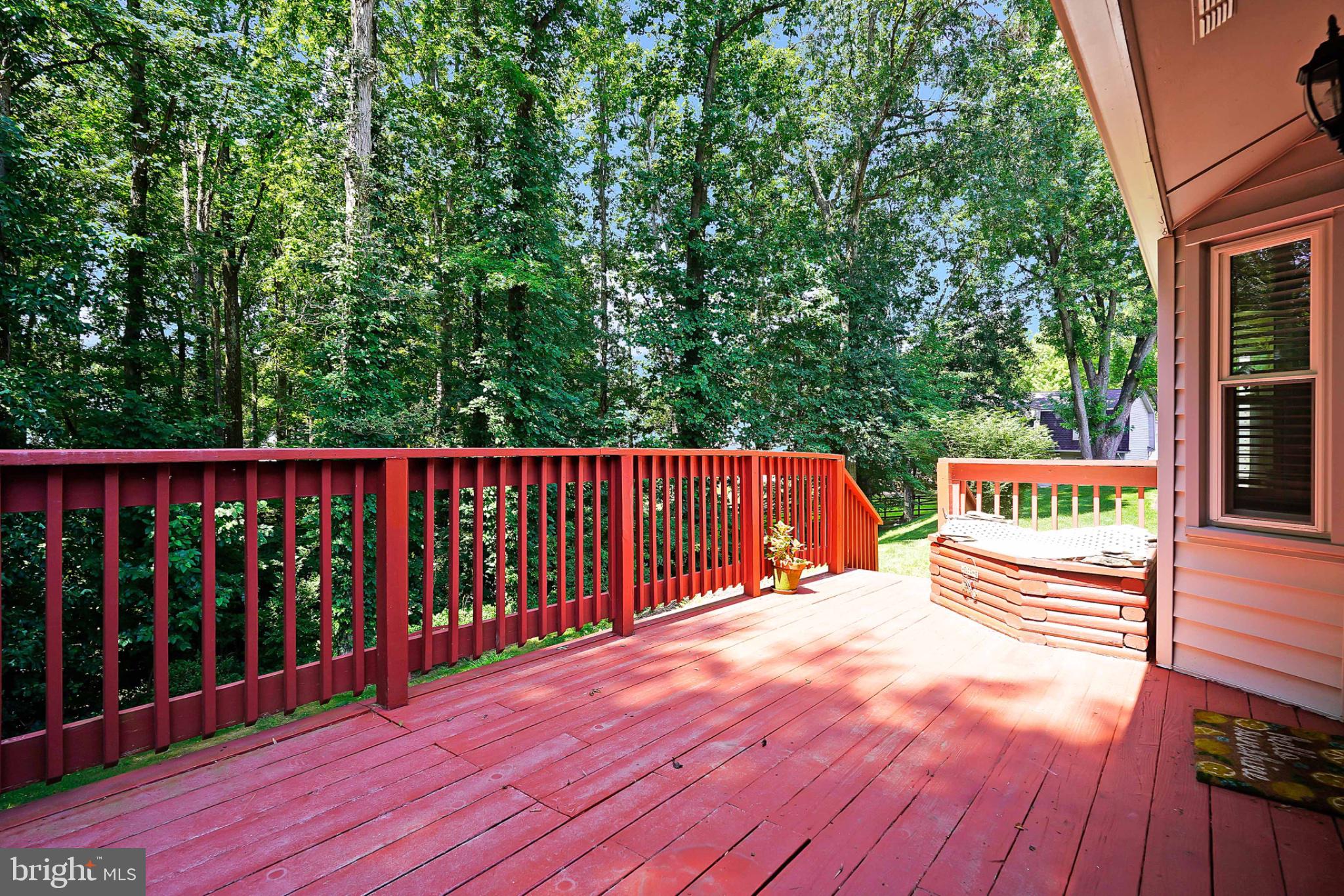 LONGWOOD KNOLLS - Residential