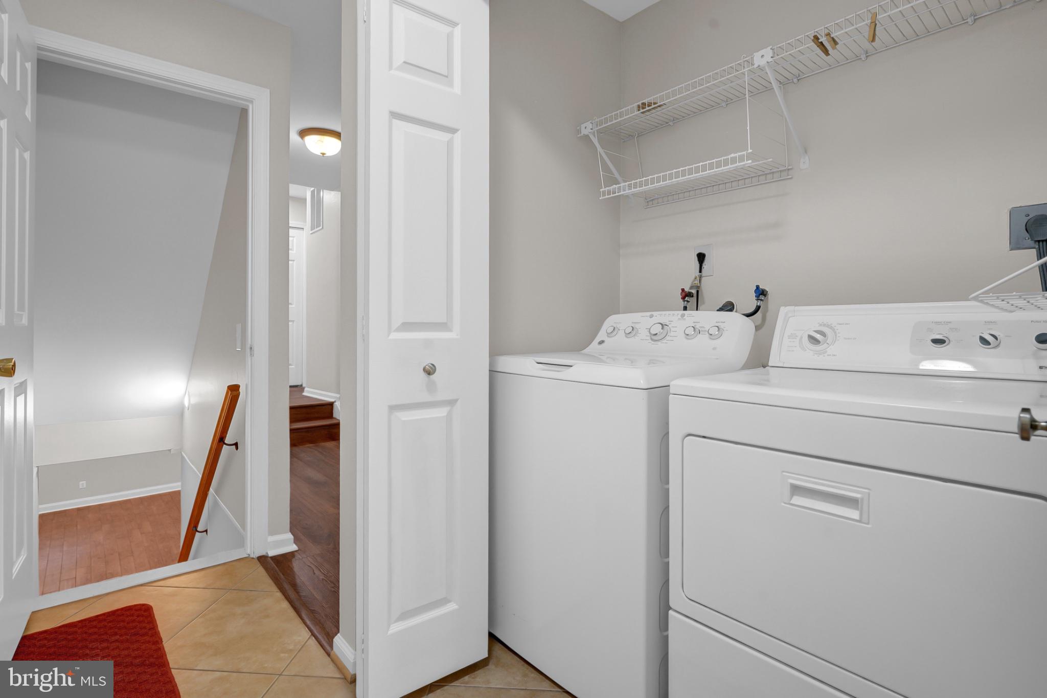 LONGWOOD KNOLLS - Residential