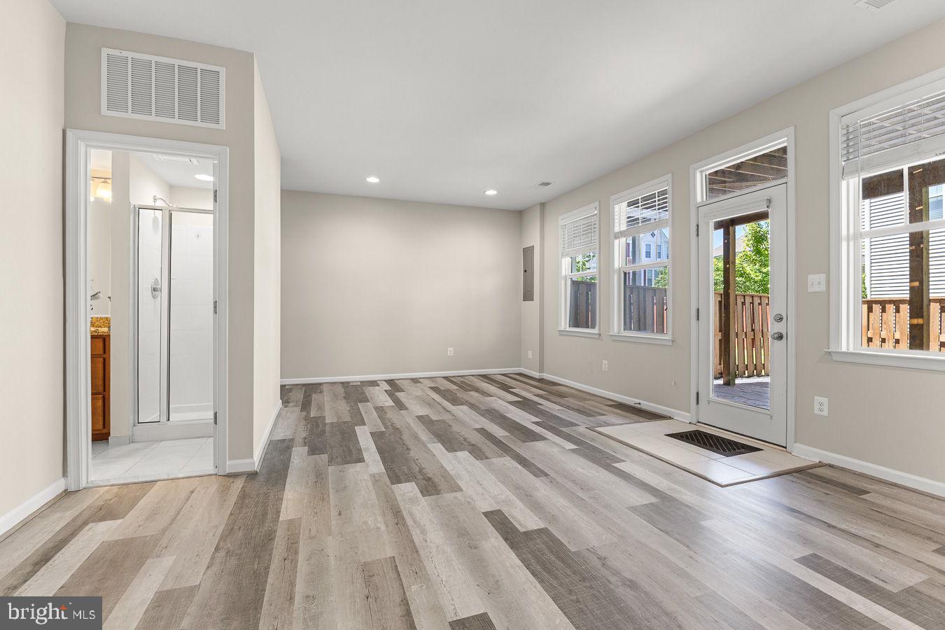 STONE RIDGE LAND BAY 3 - Residential