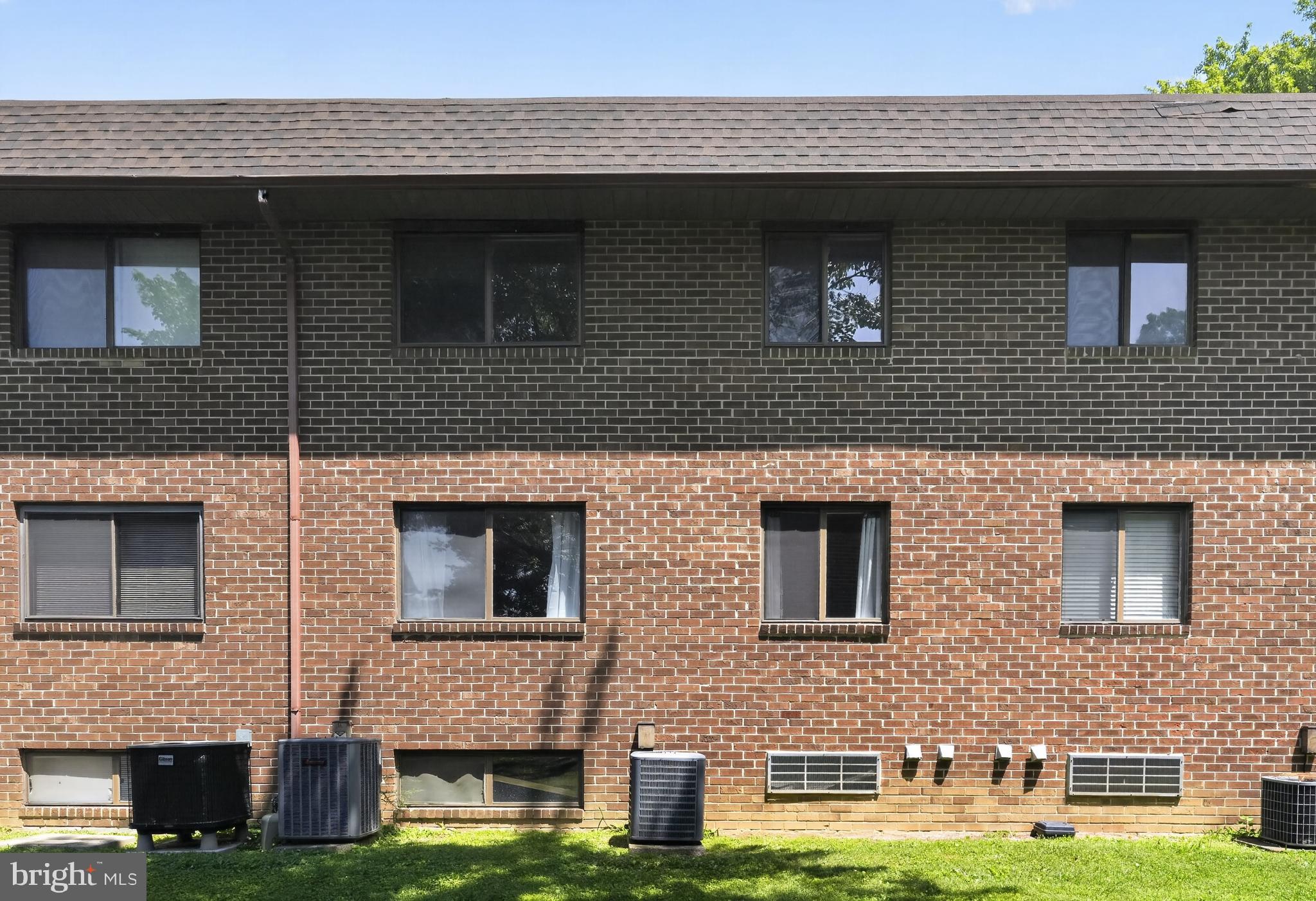 DANBURY VILLAGE - Residential