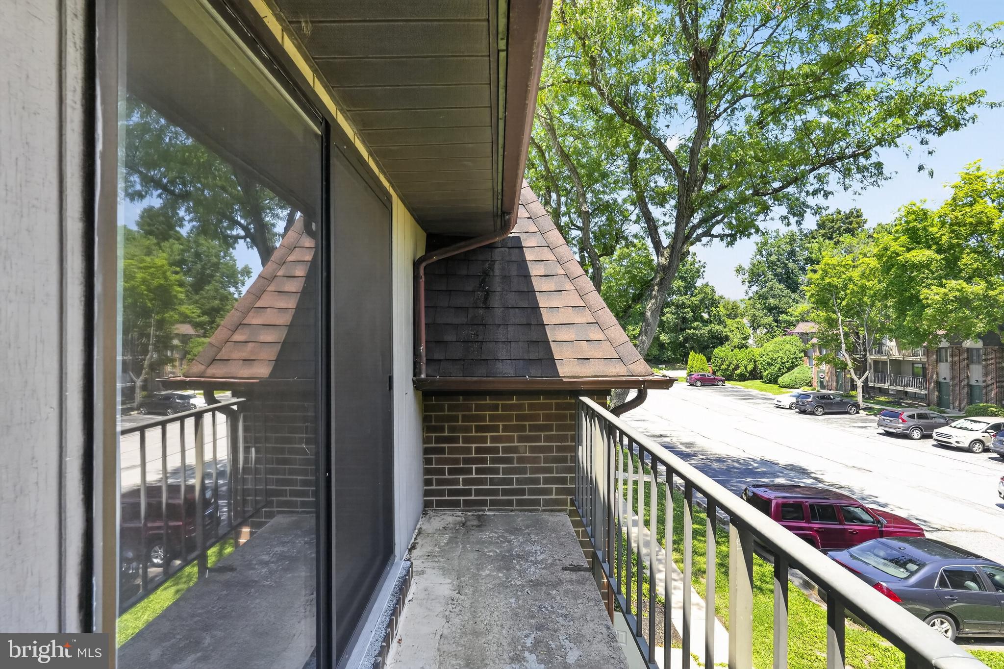 DANBURY VILLAGE - Residential