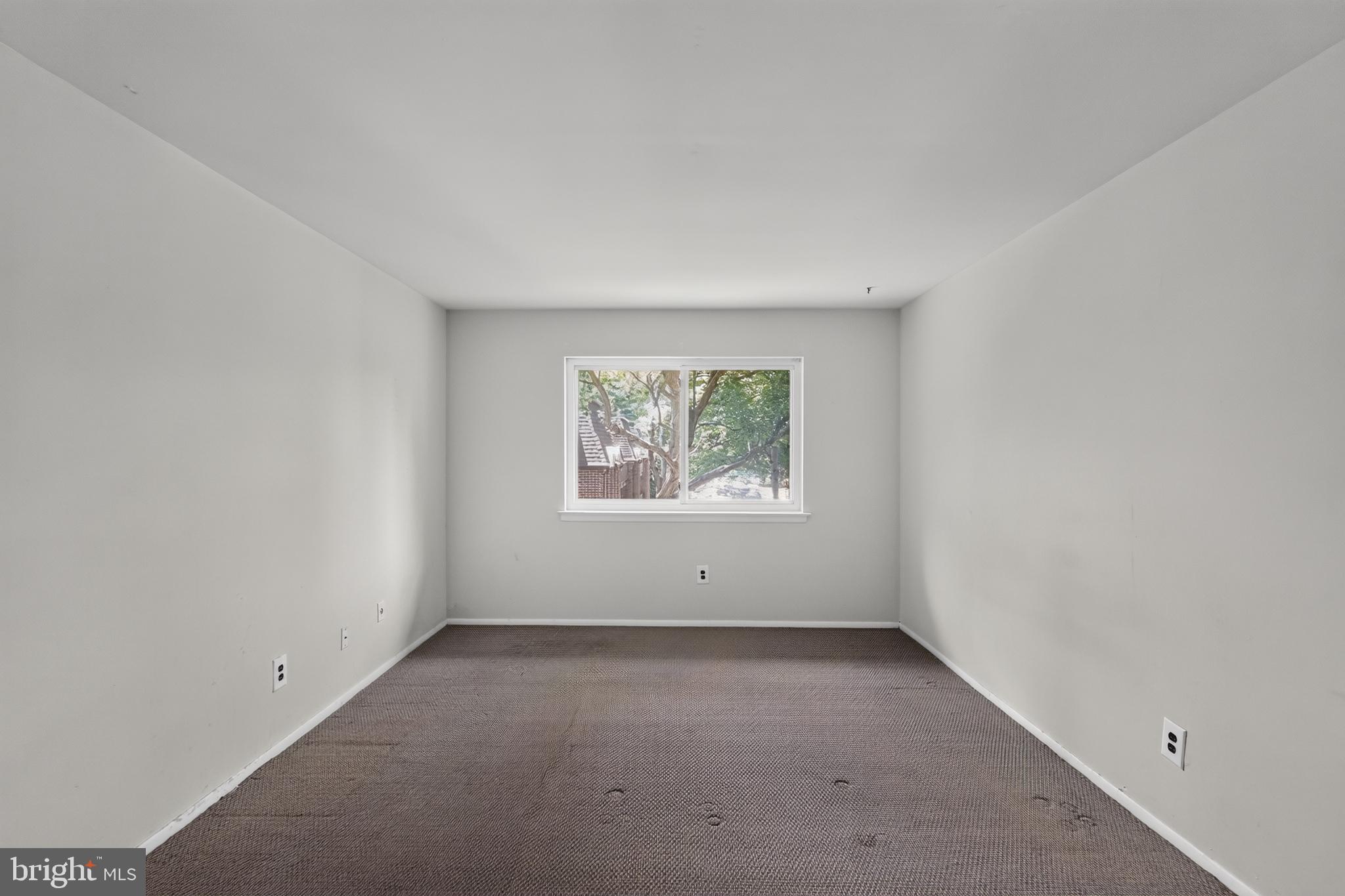 DANBURY VILLAGE - Residential