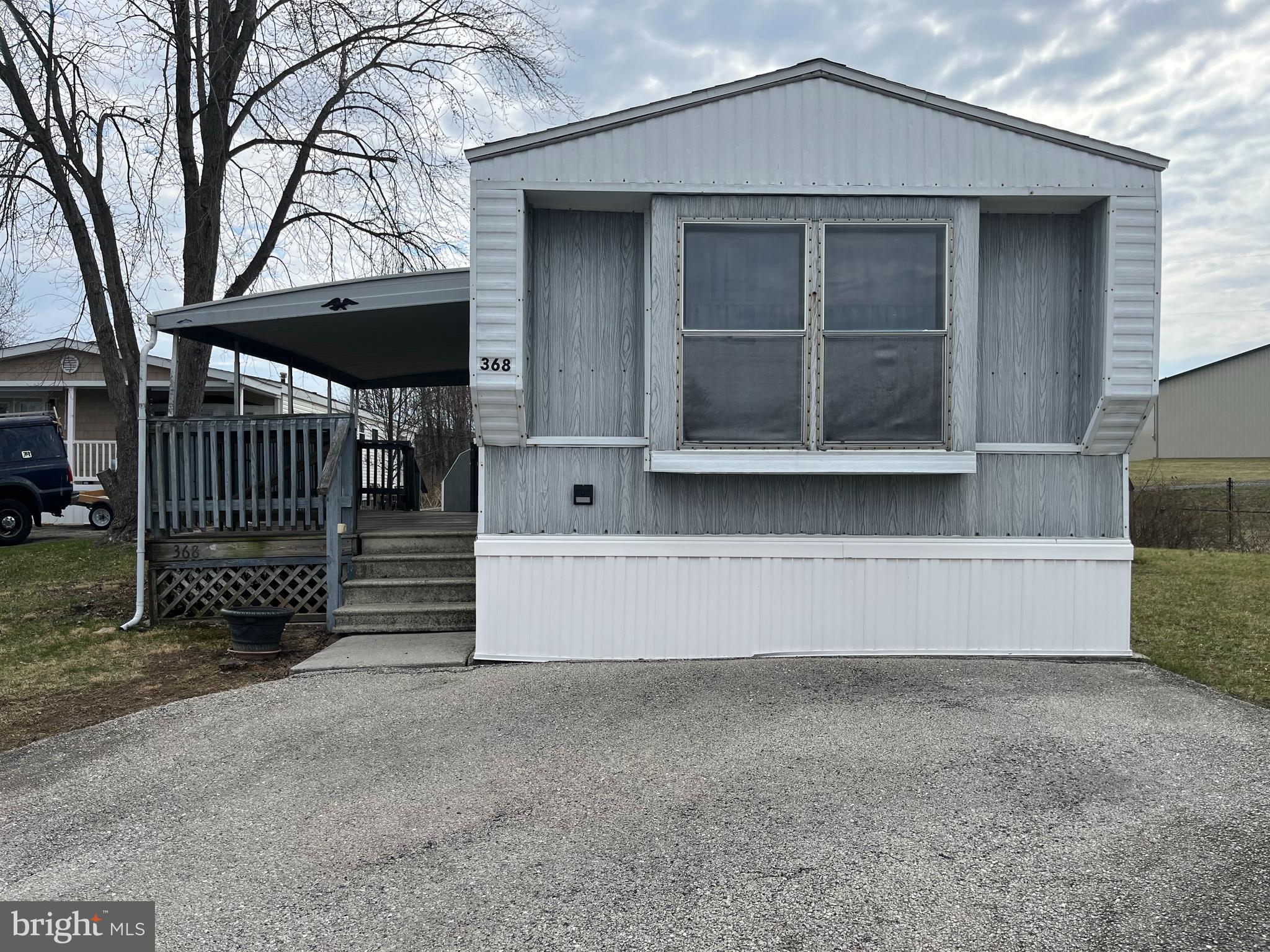 LINCOLN ESTATES MHP - Residential