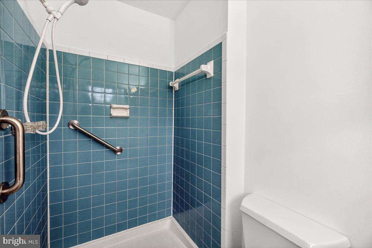 OLD ORCHARD ESTATES - Residential