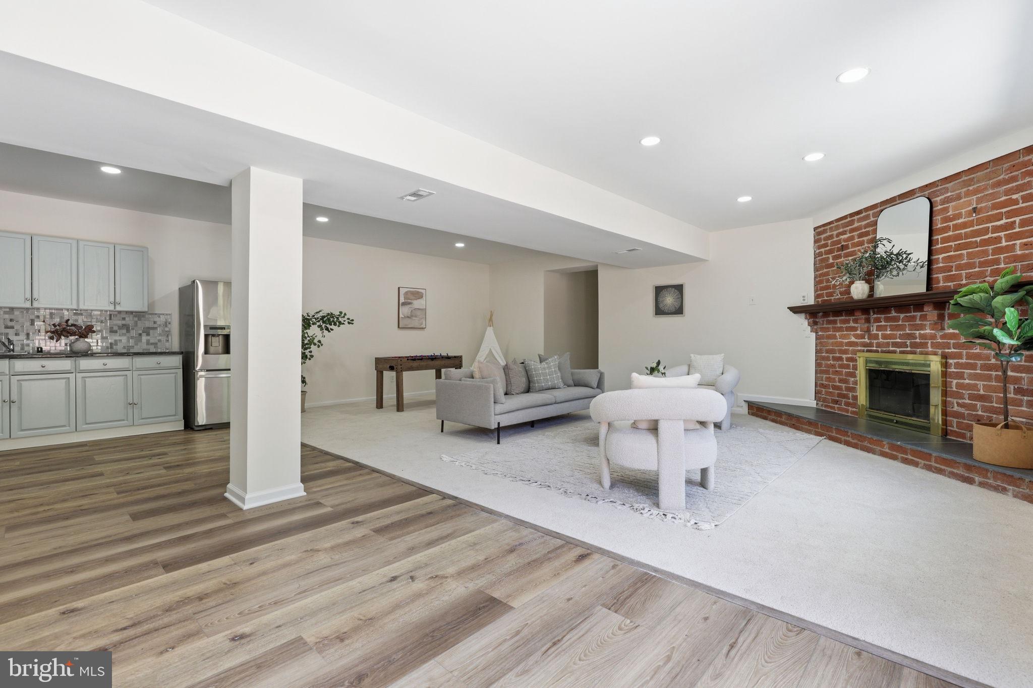 BRIGHTON - Residential