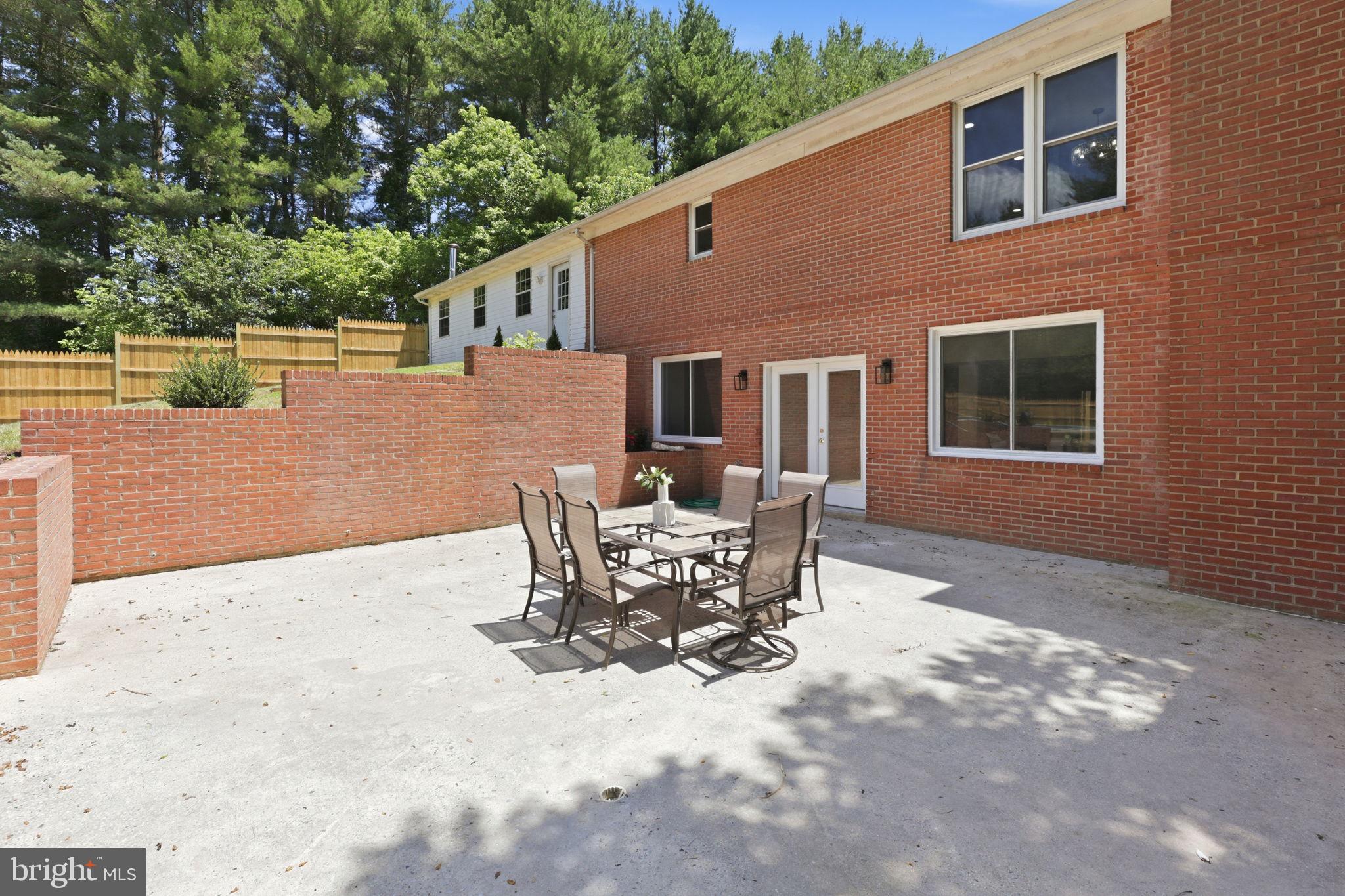 BRIGHTON - Residential
