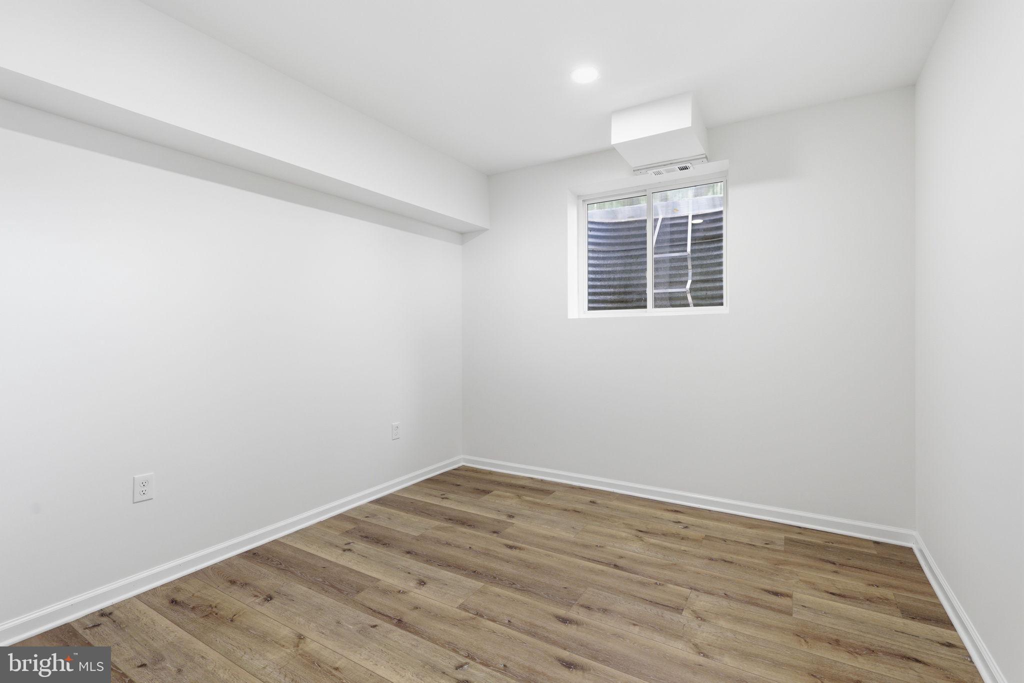 BRIGHTON - Residential