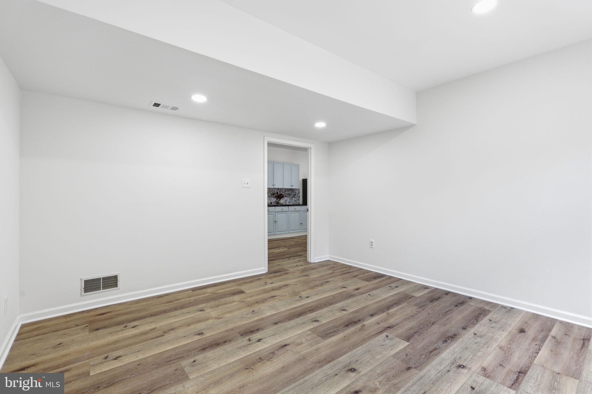 BRIGHTON - Residential