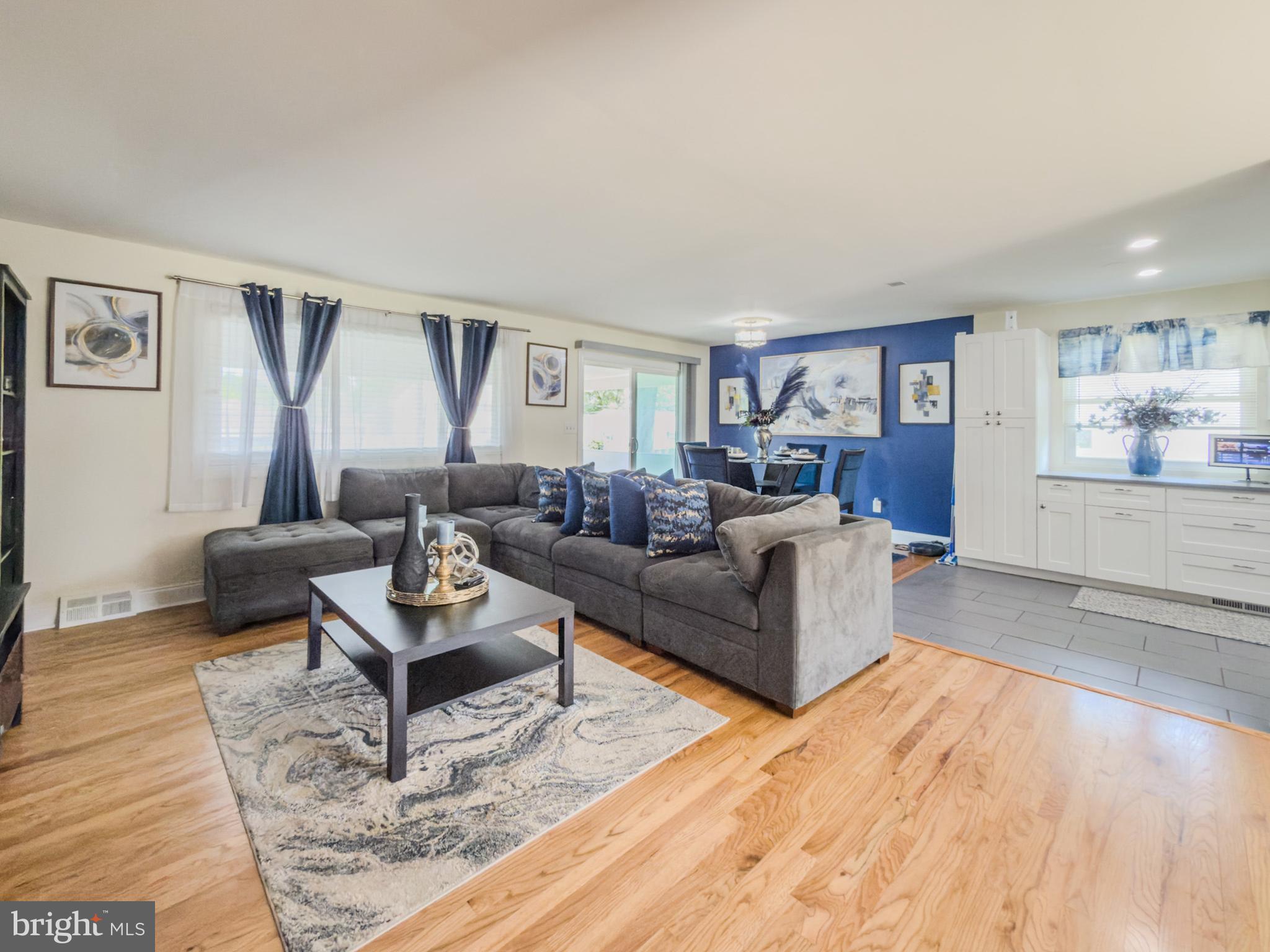 THE HIGHLANDS - Residential