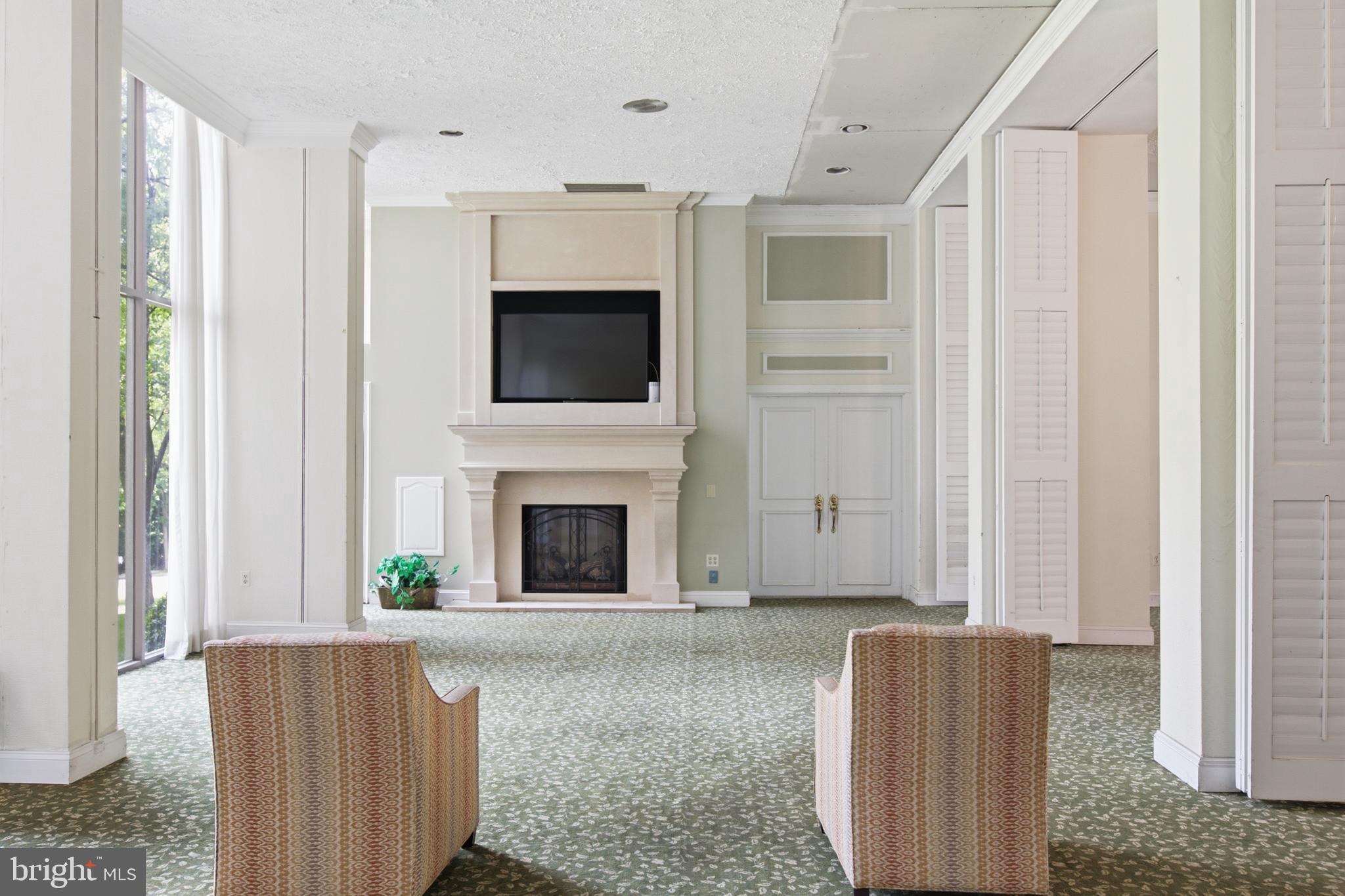 TOWERS IN WESTCHESTER PARK - Residential