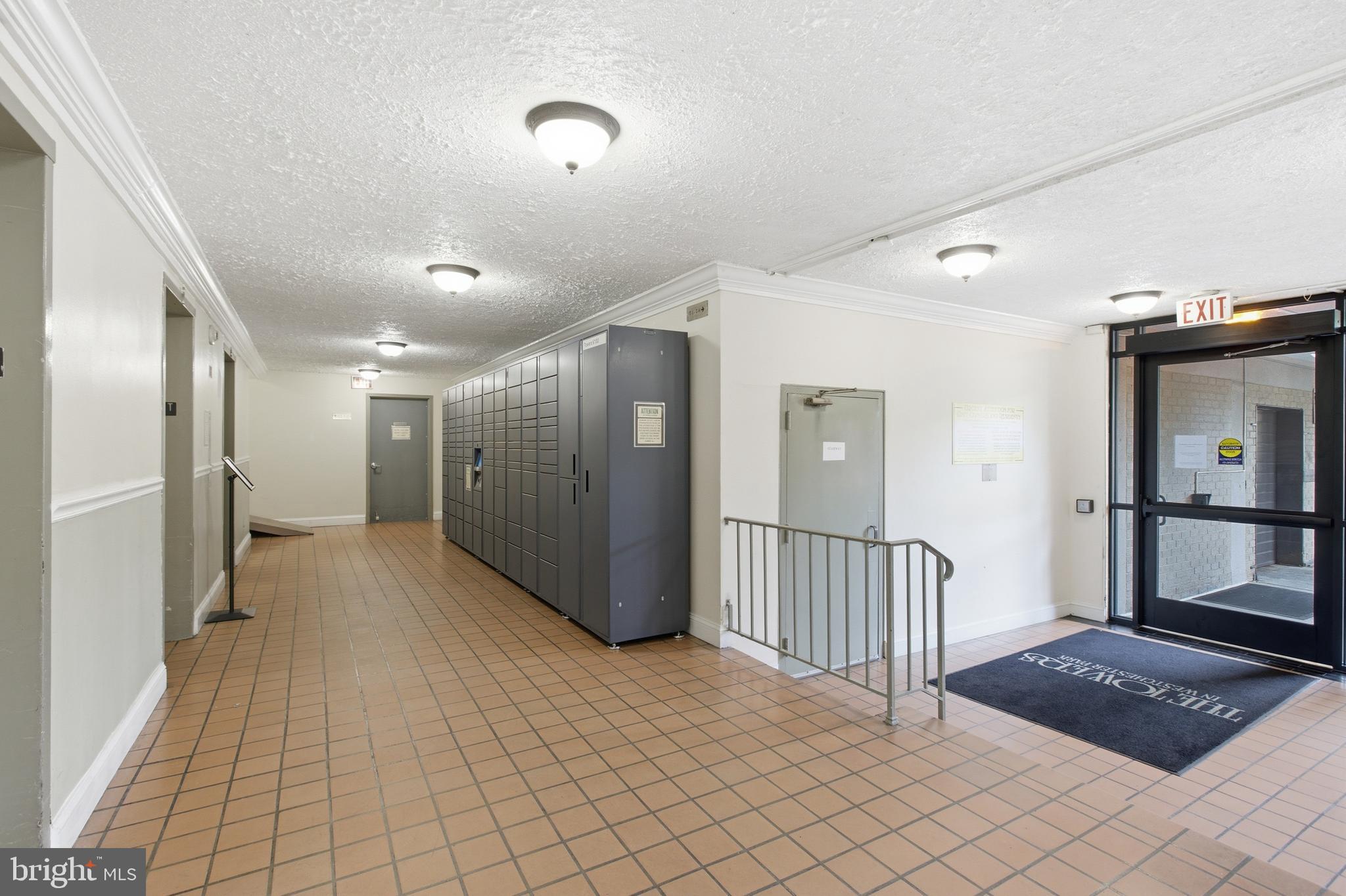 TOWERS IN WESTCHESTER PARK - Residential
