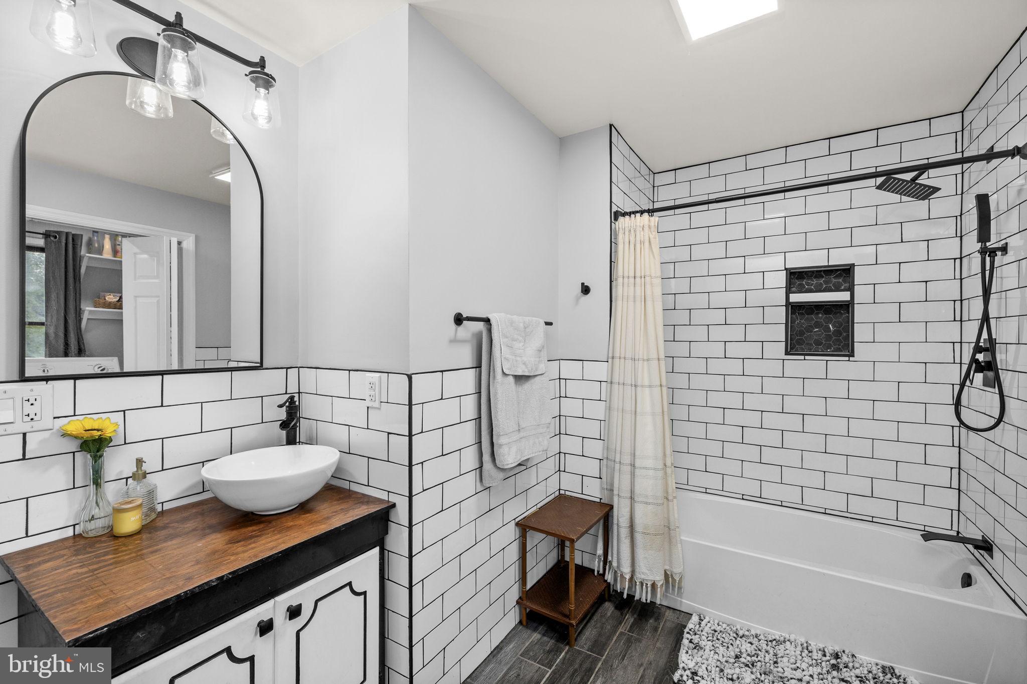 HUNTERS LODGE - Residential