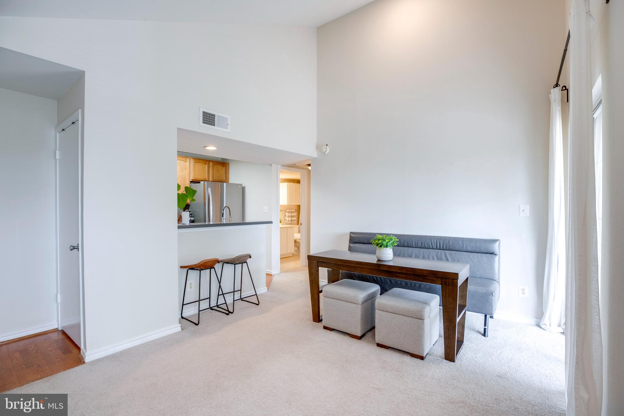 PENDERBROOK SQUARE CONDOMINIUMS - Residential