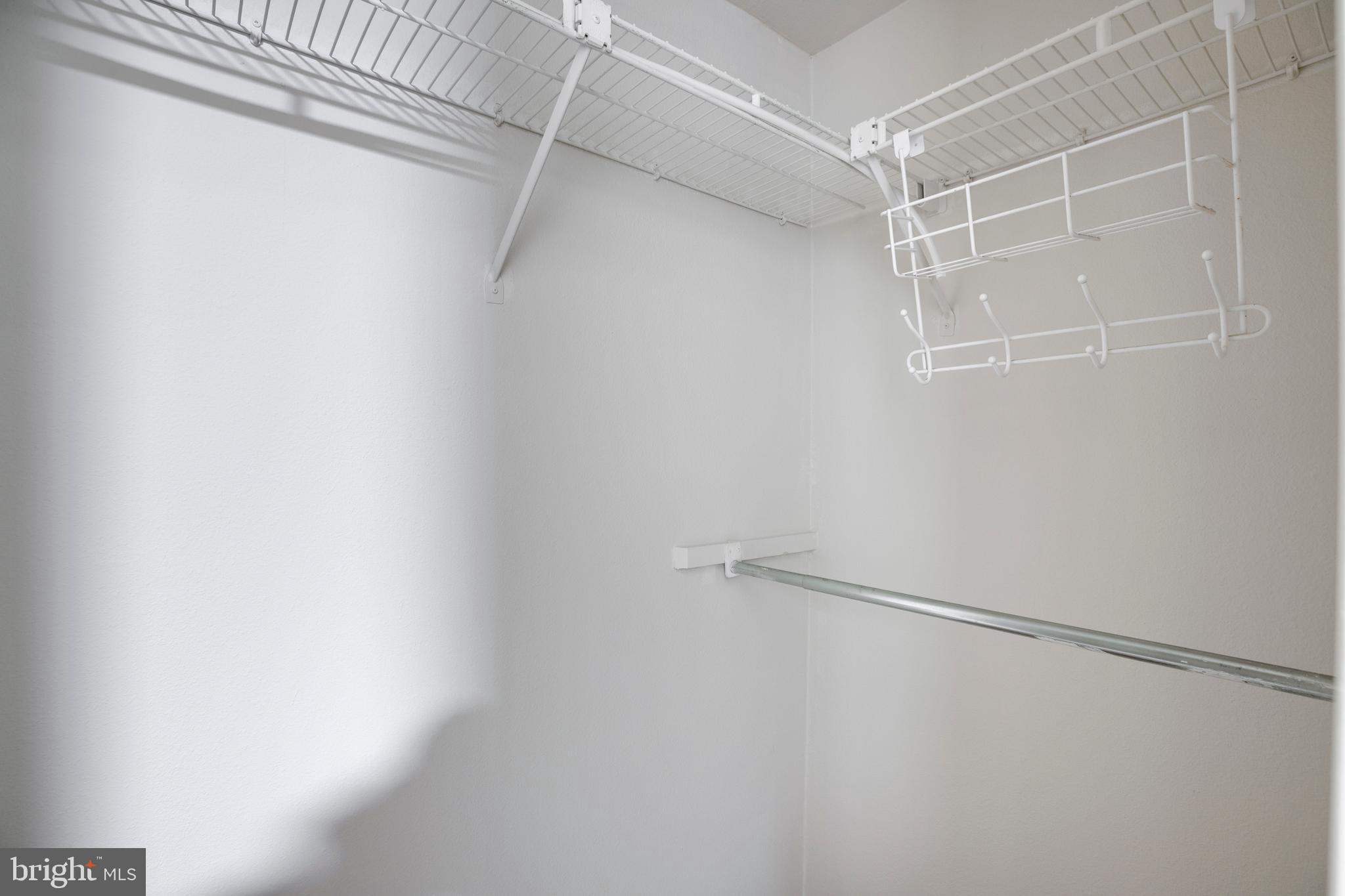 PENDERBROOK SQUARE CONDOMINIUMS - Residential