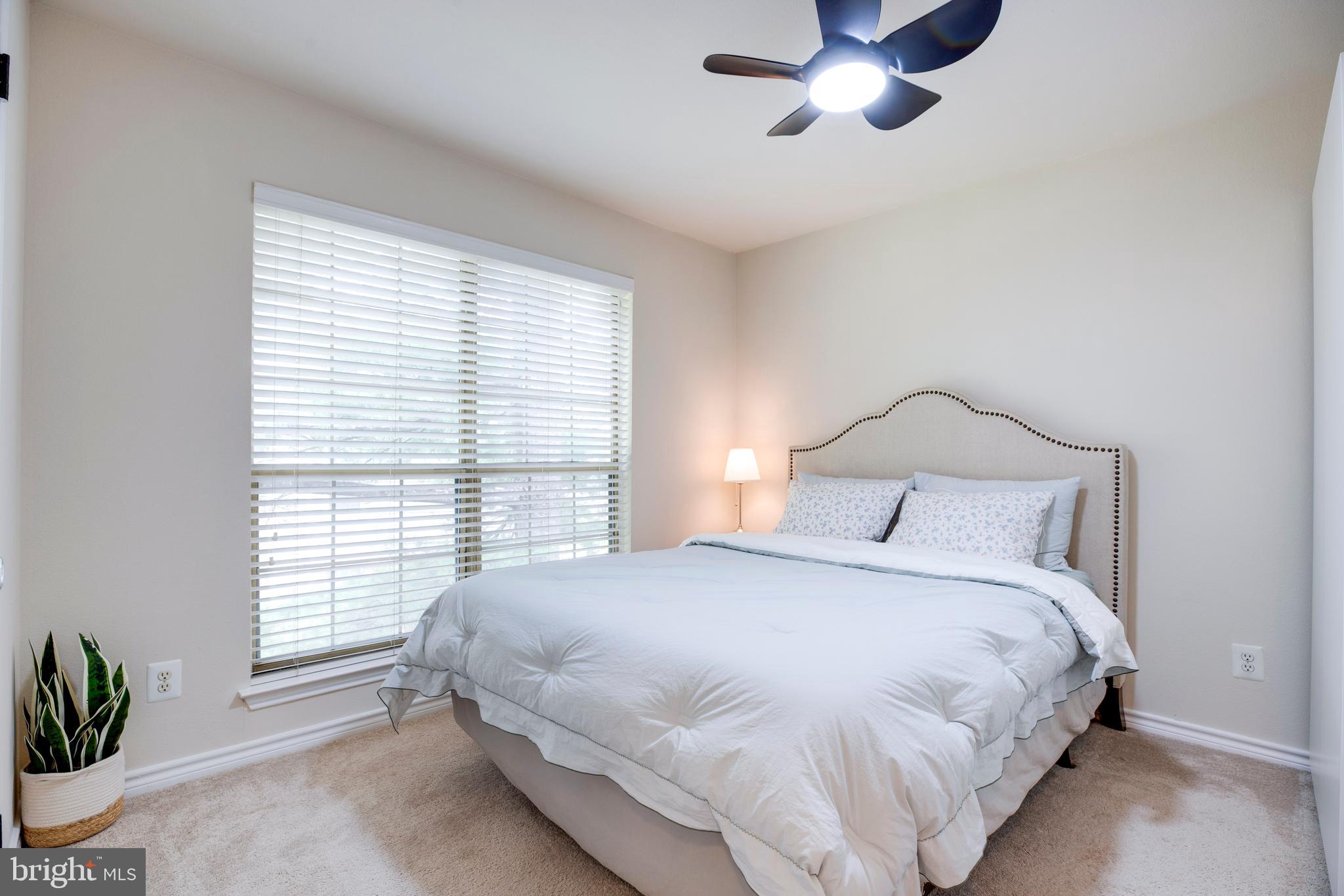 PENDERBROOK SQUARE CONDOMINIUMS - Residential