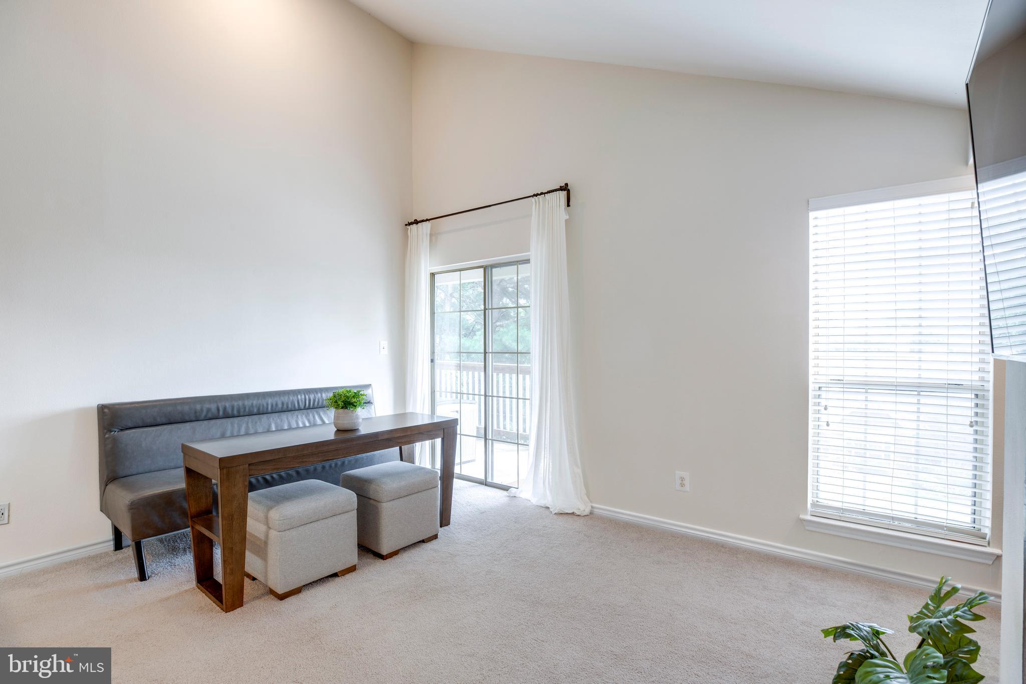 PENDERBROOK SQUARE CONDOMINIUMS - Residential
