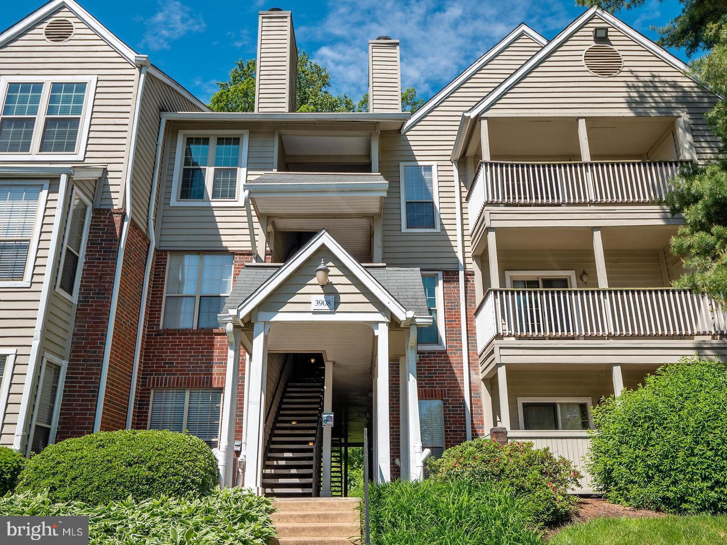 Welcome to this move-in ready, light-filled 1-bedroom, 1-bath condo located in the desirable Penderbrook Square Condominiums. This well-maintained home, in-unit laundry, and a private patio—perfect for morning coffee or unwinding at the end of the day. The condo fee includes water, and the home comes with one assigned parking space for added convenience. Ideally situated near shopping, dining, and major commuter routes, this location offers both comfort and accessibility. A fantastic opportunity for easy, low-maintenance living in a sought-after community. Enjoy the amenities of Penderbrook including clubhouse, pool, tennis courts, walking trails and golf.
