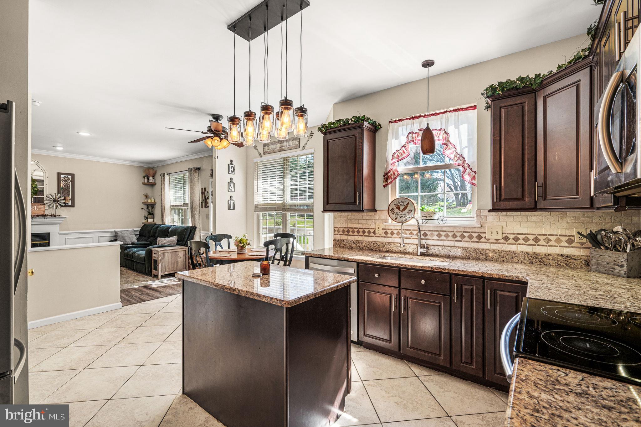 EMERALD RIDGE - Residential