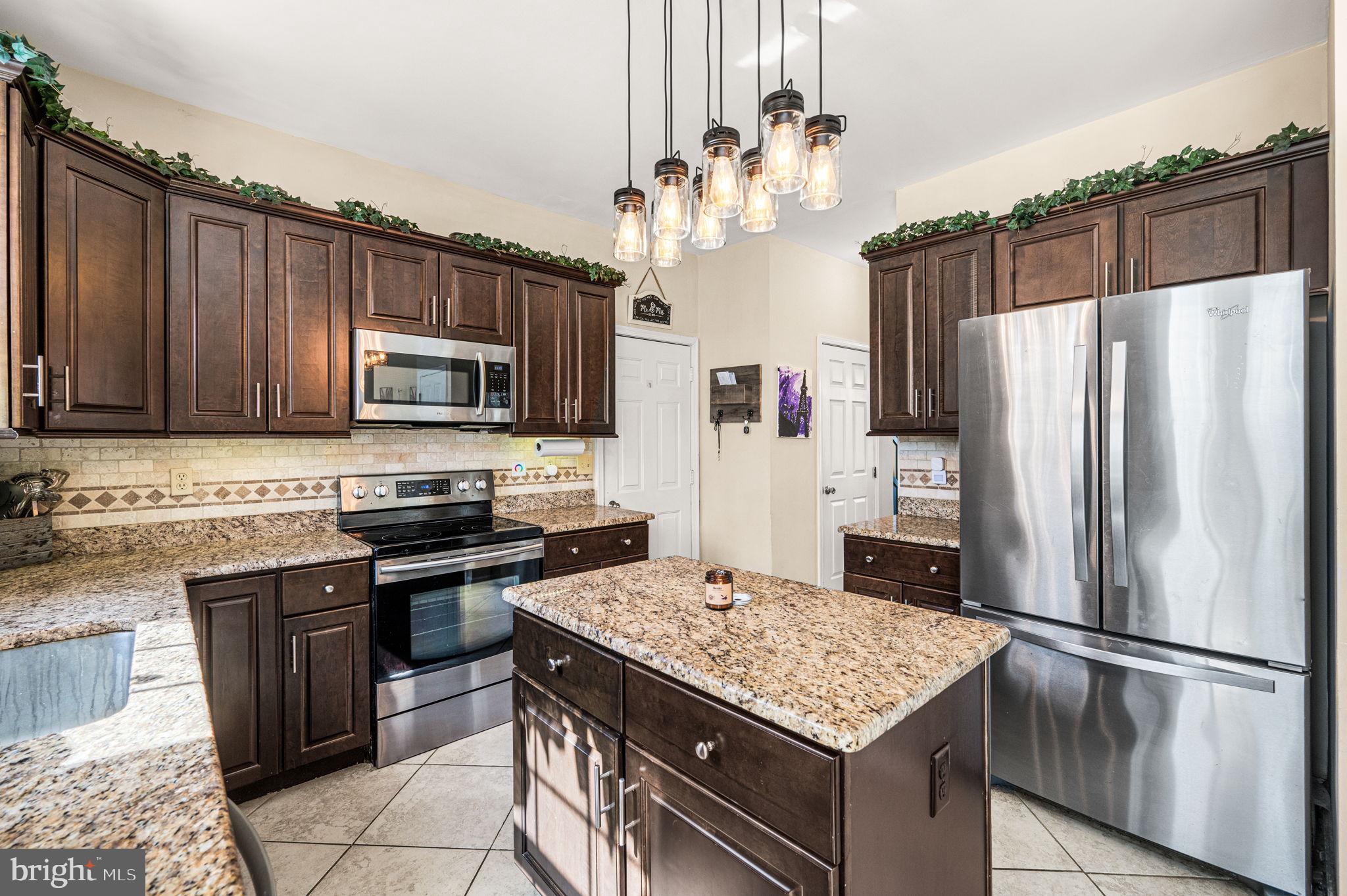 EMERALD RIDGE - Residential