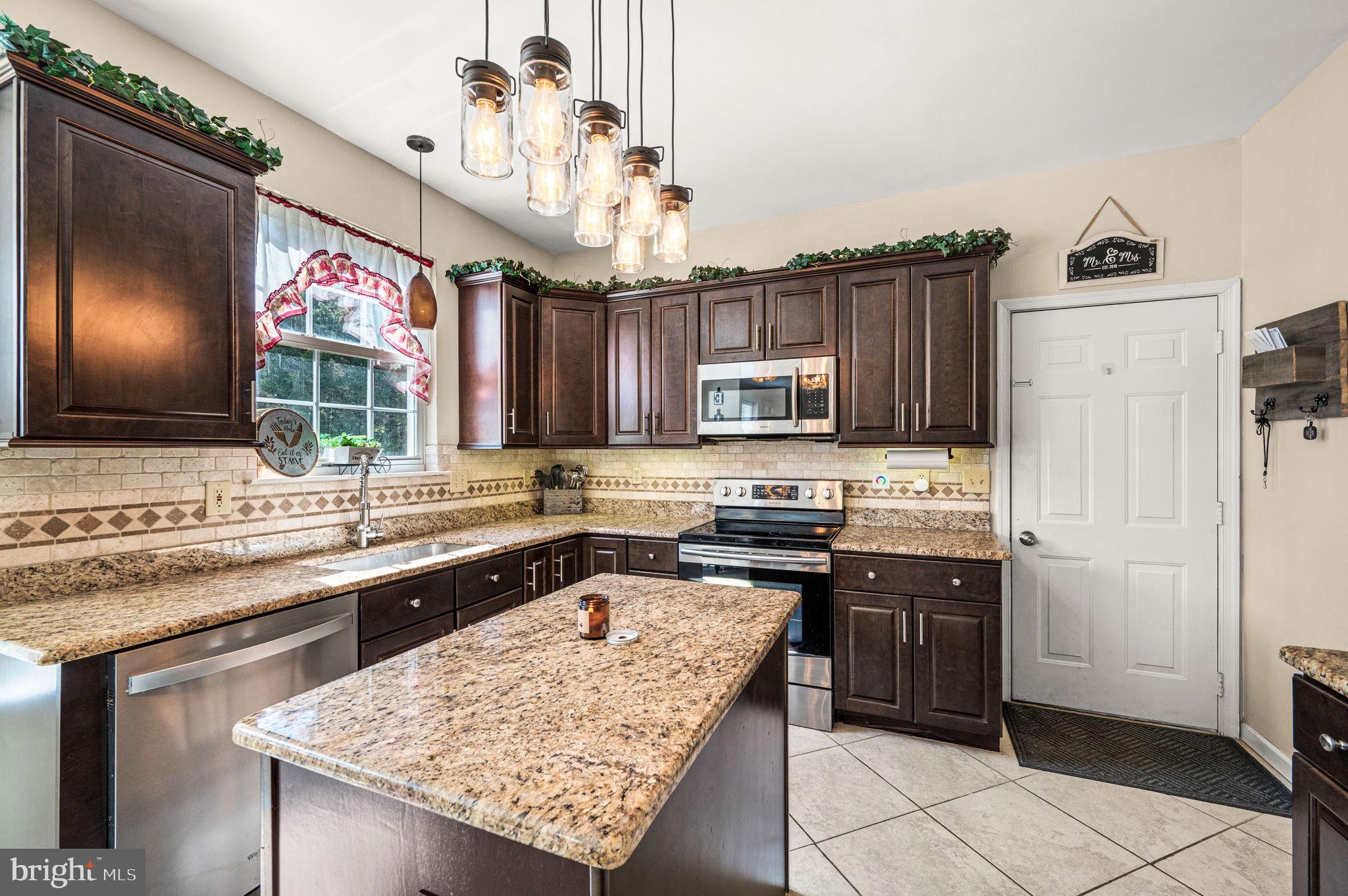 EMERALD RIDGE - Residential