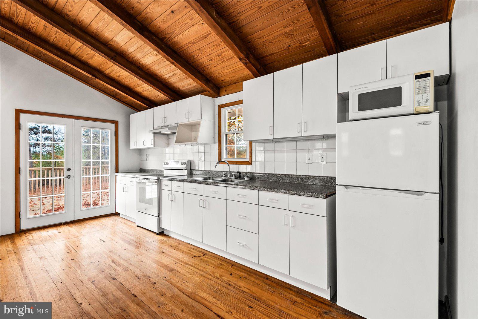 WESTMORELAND SHORES - Residential