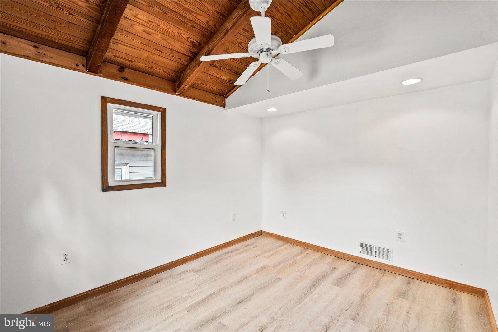 WESTMORELAND SHORES - Residential