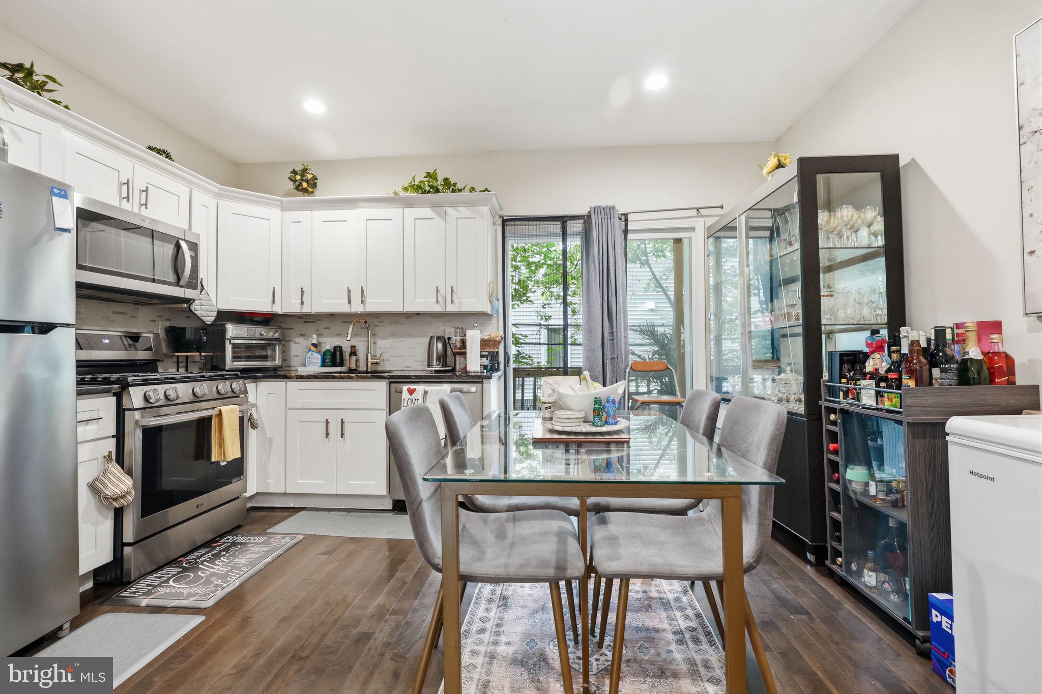 WEST OAK LANE - Residential