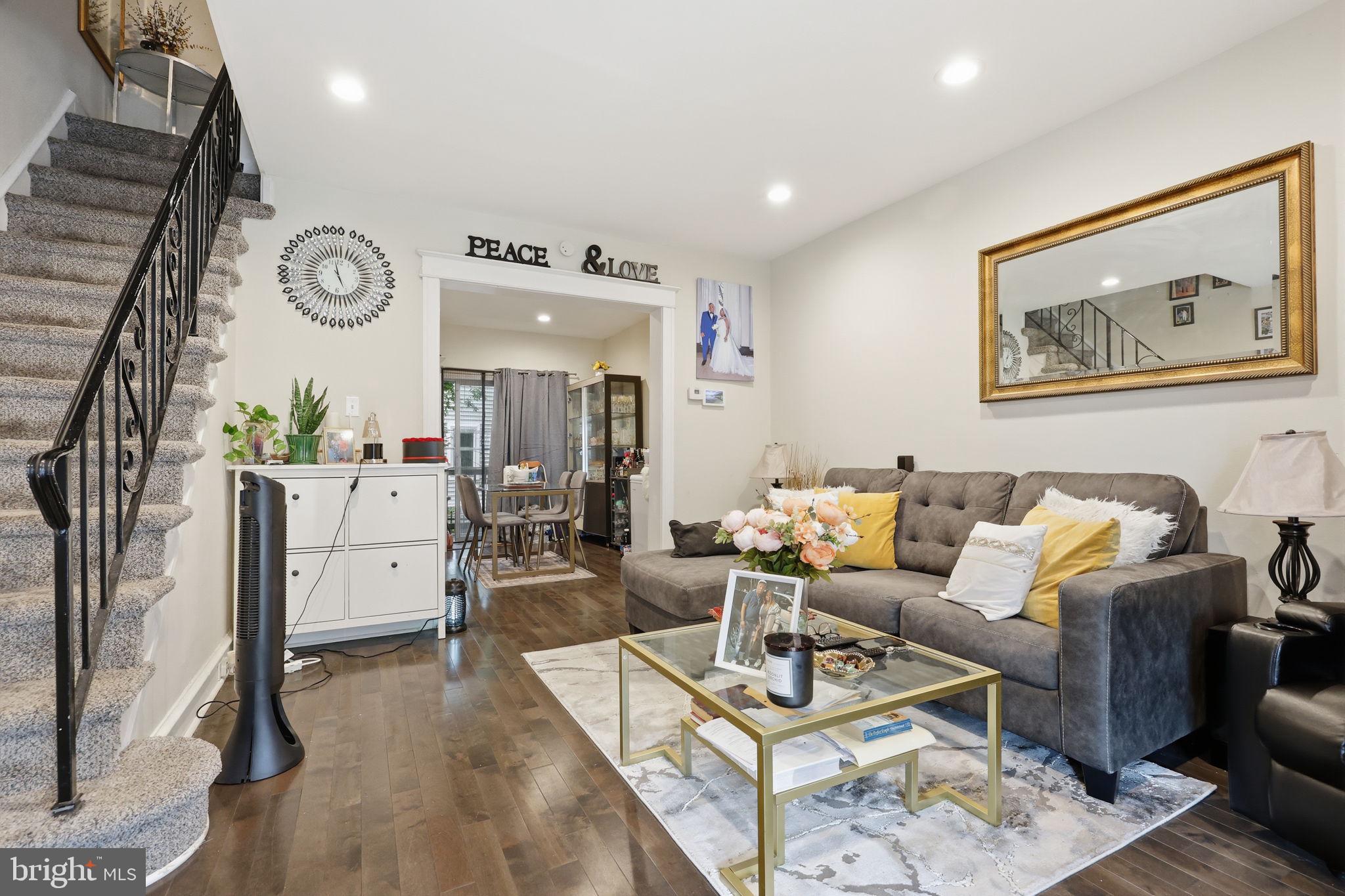 WEST OAK LANE - Residential