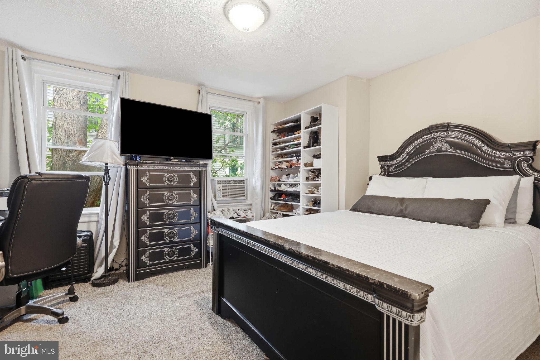 WEST OAK LANE - Residential