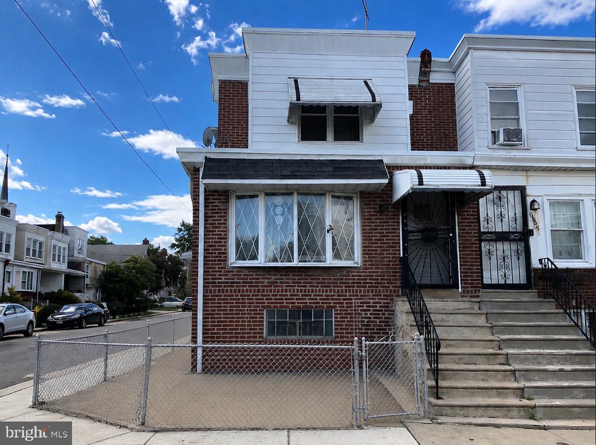 PHILADELPHIA - Residential