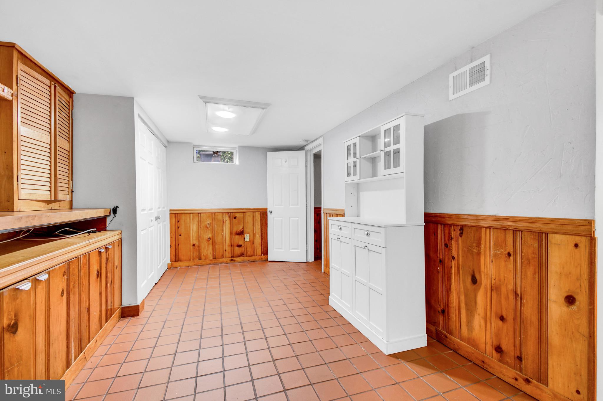 VEIRS MILL VILLAGE - Residential