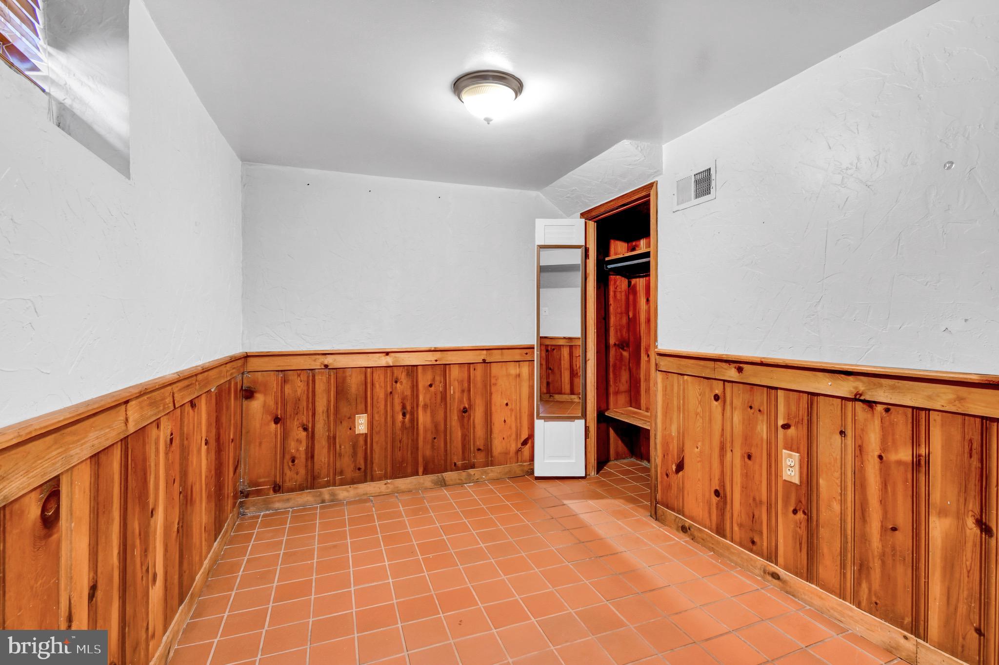 VEIRS MILL VILLAGE - Residential