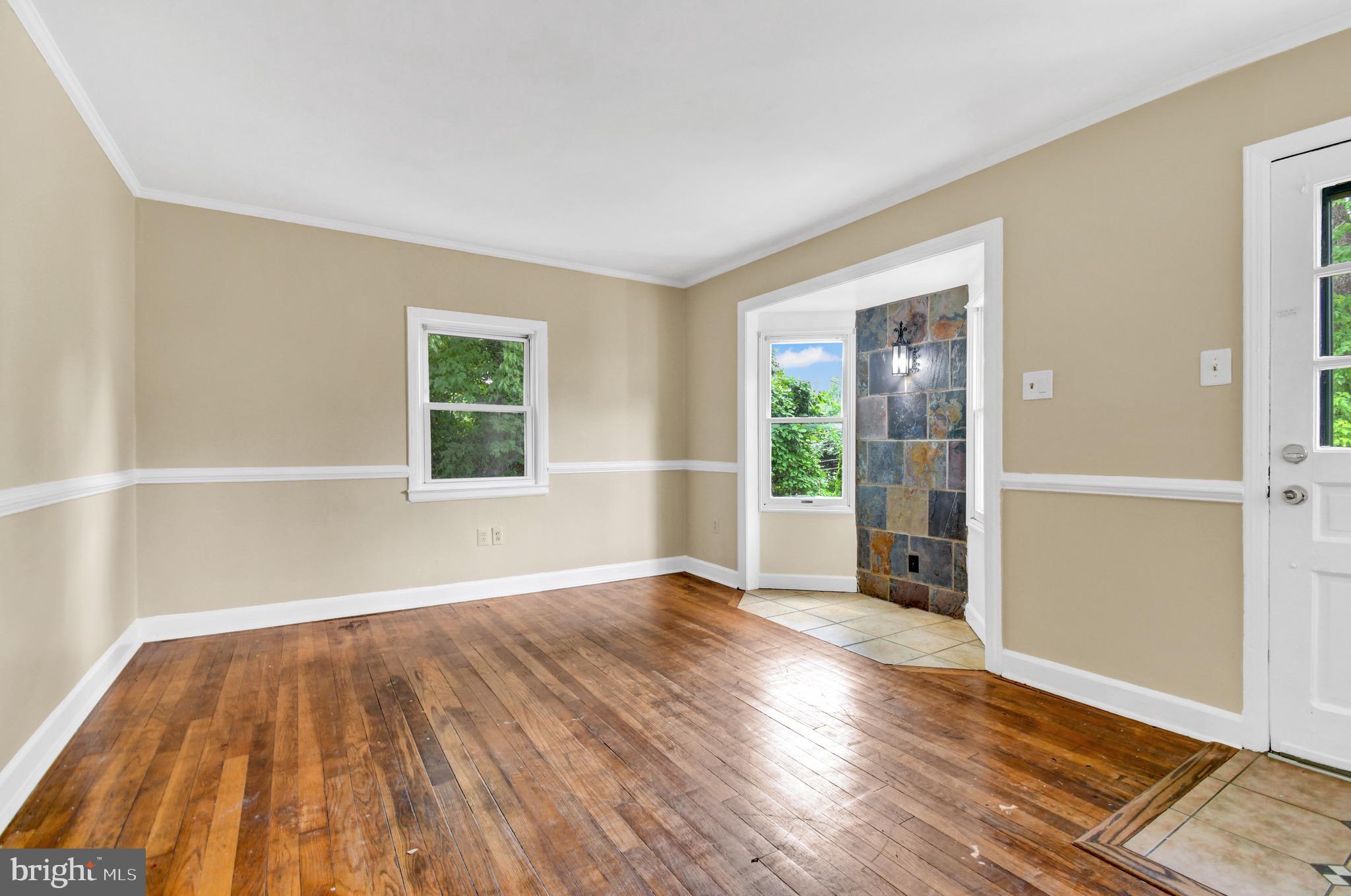 VEIRS MILL VILLAGE - Residential