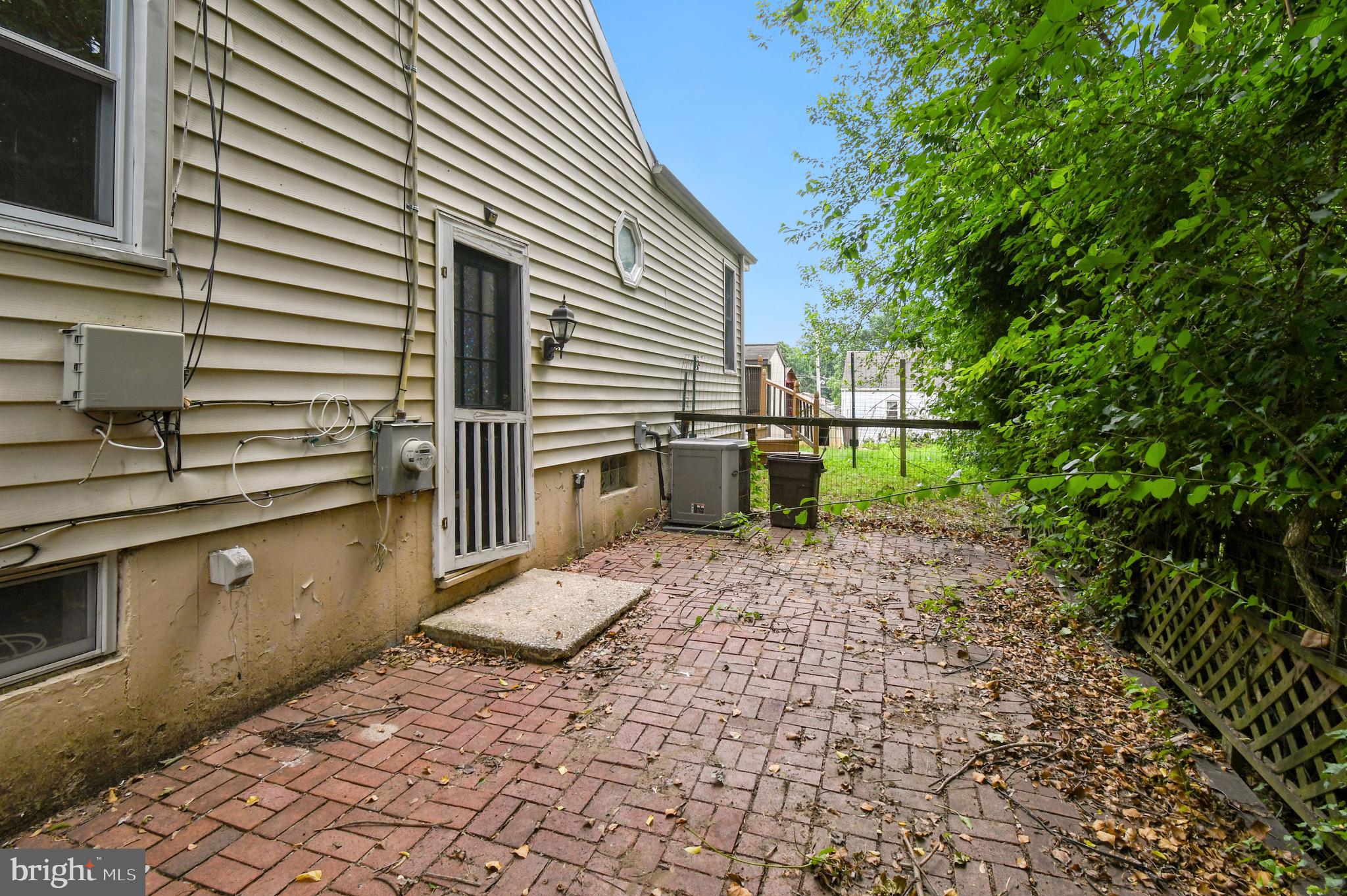 VEIRS MILL VILLAGE - Residential