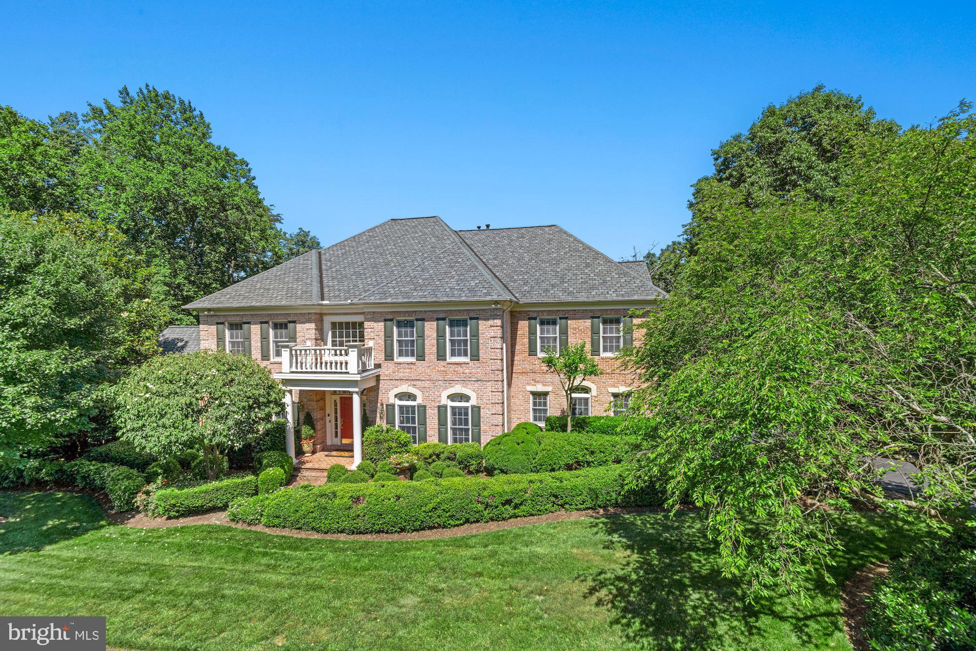 MCLEAN FALLS AT CHINQUAP - Residential