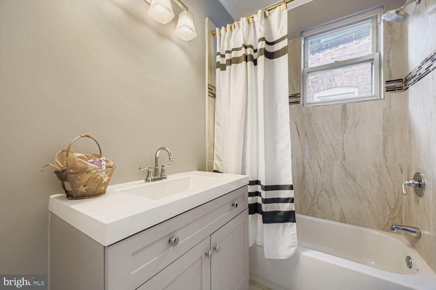 HOMEWOOD - Residential