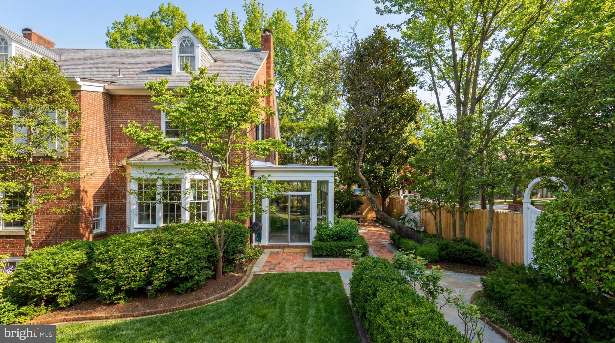 OBSERVATORY CIRCLE - Residential