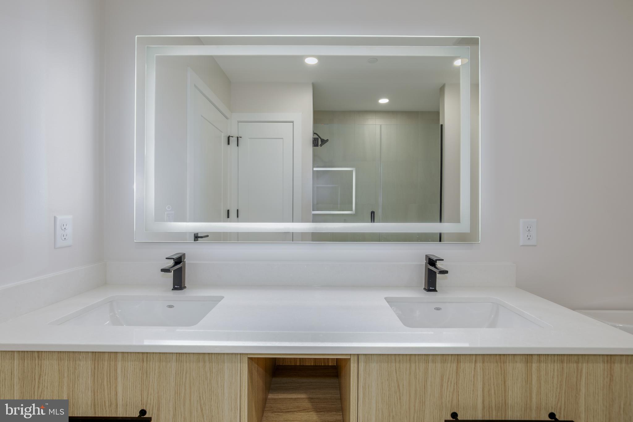 FALLS CHURCH CITY - Residential